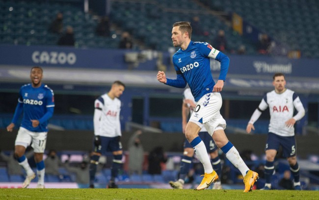 现了相当的 现了相当的